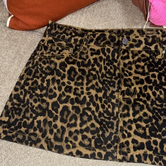 Amazon Brown Leopard Mini Skirt - Picture 3 of 5